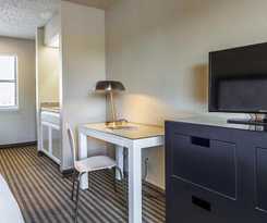 Hotel Chablis Inn