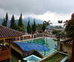  Bungalow kampoengstrawberry ciwidey
