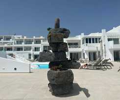 Hotel Kikere Studios