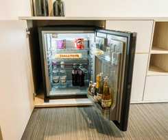  Victoria Deluxe Hotel