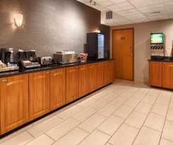 Hotel Days Inn By Wyndham Englewood Dayton Airport