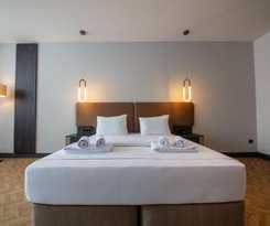 Hotel V Center