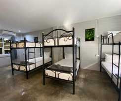  Eclipse Hostel and Bar