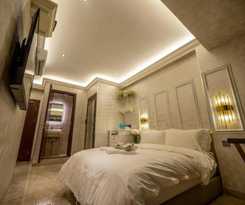 Hotel A Residence @ Between Hilton & Cititel