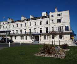  Nelson Beach Hotel