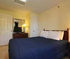 Hotel Nautical Mile Resort