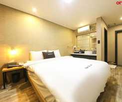  Ace Hotel