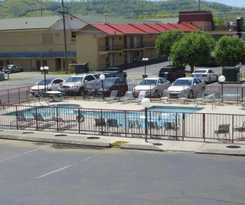 Hotel River Place Inn & Cabins