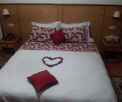 Hotel Sary\'s