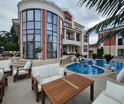 Hotel Хотел Bohemi