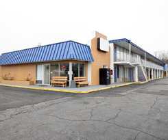 Hotel OYO Wytheville I-77 & I-81