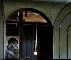 Hotel Rivet House