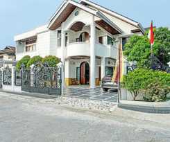 Hotel OYO 92990 Nena Kostel Syariah