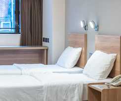 Hotel metacity living