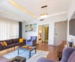  Peerless Villas Hotel