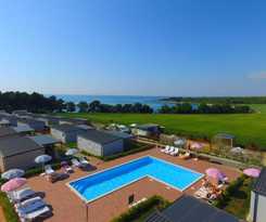 Hotel Superior Mobile Homes in Camping Kastanija