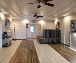Hotel SureStay Plus by Best Western Topeka Northwest