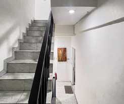 Hotel RedDoorz Capsule at Batu Tulis