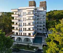 Hotel GREAT WHITE HOTEL