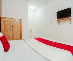  RedDoorz Syariah near Jatisampurna Hospital