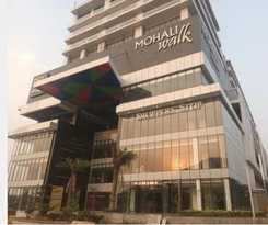 Hotel Saltstayz Trinity - Chandigarh Mohali