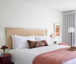  Starlight Motor Inn