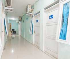 Hotel OYO 2302 Blue House Costel Syariah