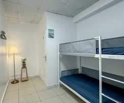  Paris Hostel C\'est la Vie