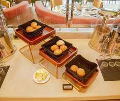 Hotel J\'s Signature