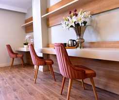 Frezya Hotel - WOMEN ONLY Deluxe Suite & Rooms
