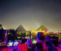 Hotel Golden pyramids hut hotel