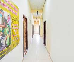 Hotel O BHIMPURI MEMORIAL HOLY STAY
