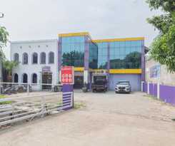 Hotel RedDoorz at Jalan Pangkal Perjuangan Karawang
