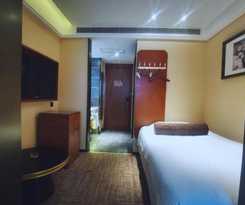 Hotel James Joyce Xi\'an Bell Tower Metro Station Muslim Street
