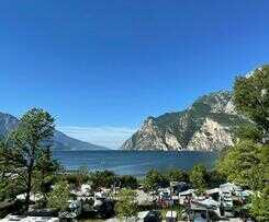  Al Lago Camping & Rooms