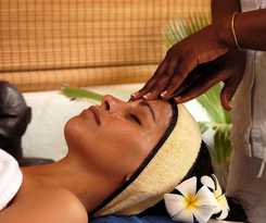 Hotel Bluebay Beach Resort and Spa