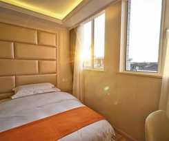 Hotel Shell Shanghai Baoshan District Songbin Road Subway Station