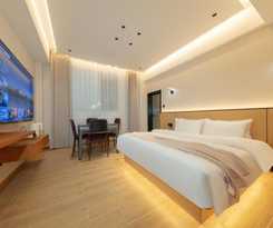 Hotel Phoenix Ancient City Courtyard凤凰古城庭院酒店