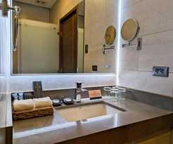 Hotel Roy\'s and Convention Center