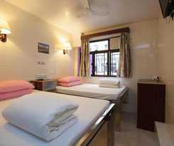  Toronto Guest House