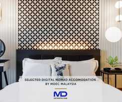  NowHere 2BR 4PAX with Balcony Reizz Residences