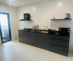  RoseWood Suites At Reizz Residence