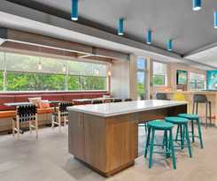 Hotel Tru By Hilton Lincoln East