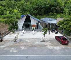  Quiri Peninsula Hostel