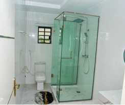 Hotel Udokanson And Suites