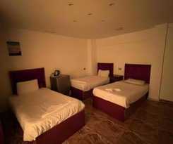 Hotel Golden Pyramids of the Middle East