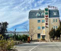  Hilton motel