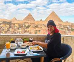 Hotel Three Imhotep pyramids INN