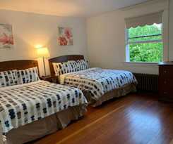  Vancouver guest house