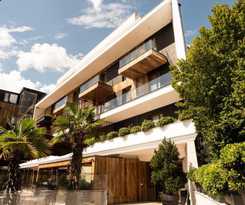  Select Hill Resort